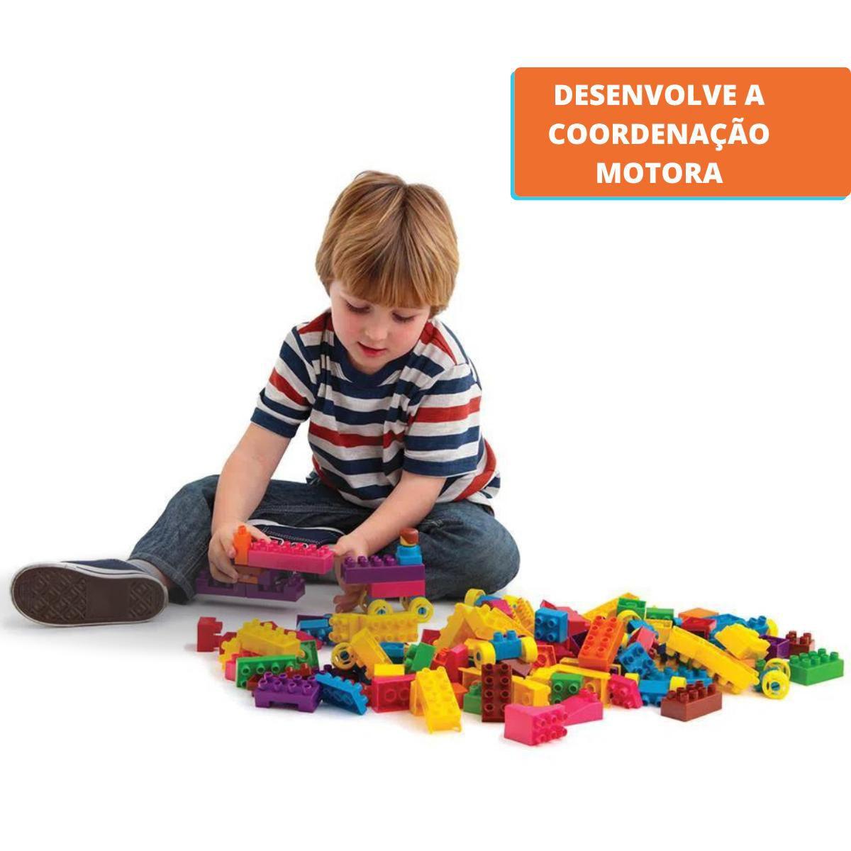 Brinquedo Educativo Blocos de Montar Cubos Junior 60 Peças - Carimbras -  Brinquedos de Montar e Desmontar - Magazine Luiza