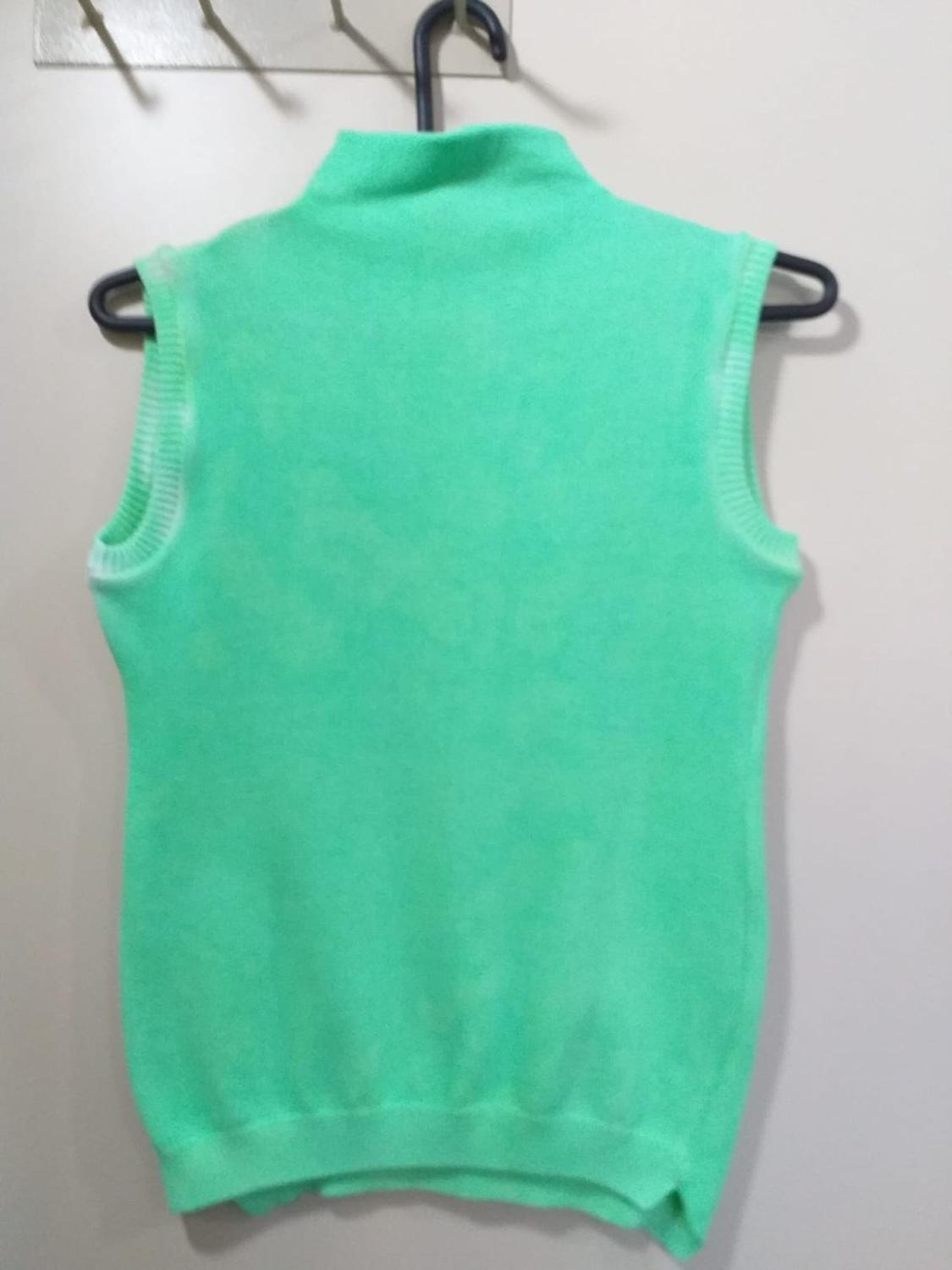 blusa gola alta neon