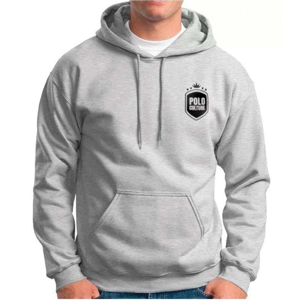 red lipstick and a moletom com capuz