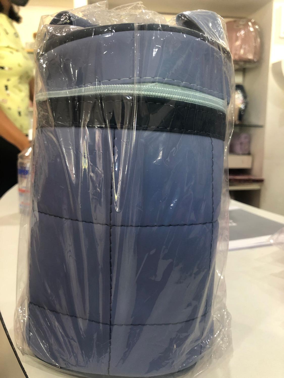 plastic bolsa sculpture