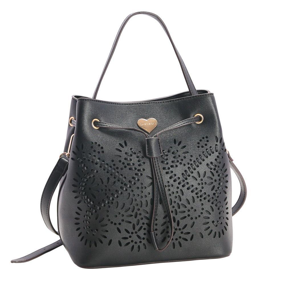 Mochila Convoy Coração Preta - Compre Agora | Dafiti Brasil