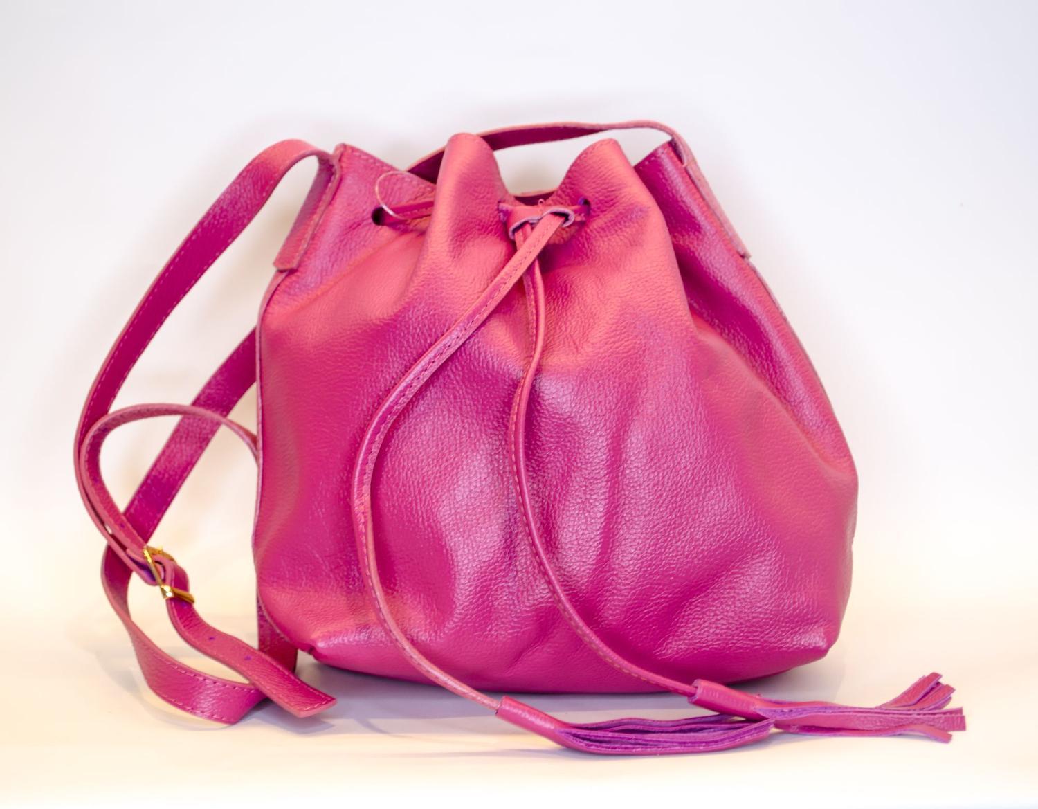 purple drawstring bolsa