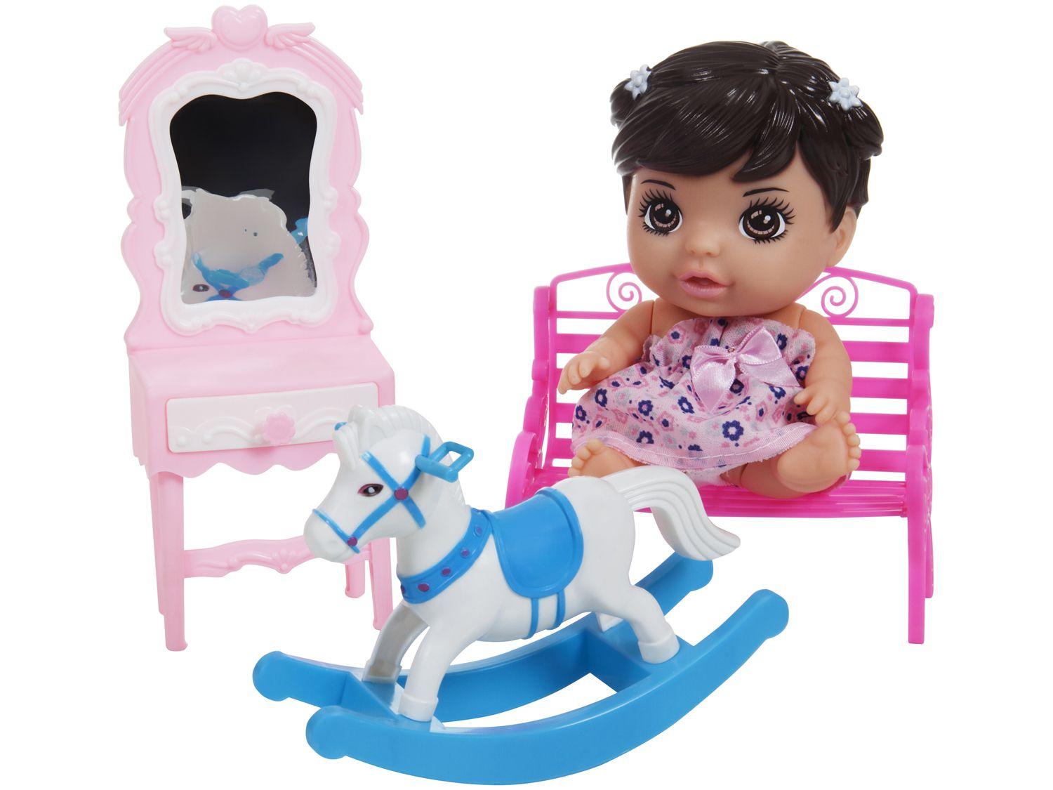 Boneca Bee Hugs Maleta com Acessórios