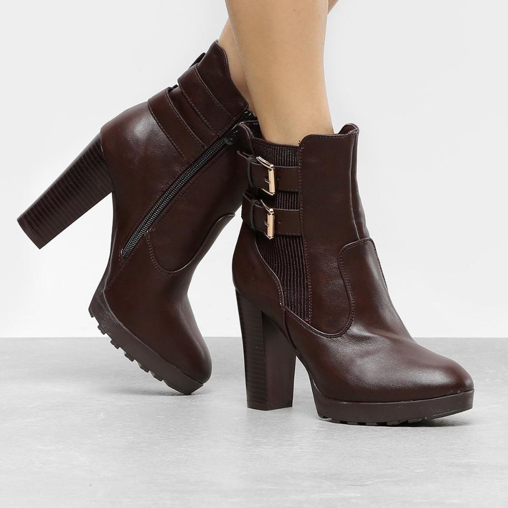 Bota Cano Curto Mooncity Tratorada Fivelas Feminina - Bota Feminina -  Magazine Luiza