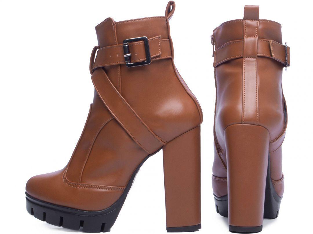 Bota Campesí Cano Curto Salto Bloco Bege | Dakota loja online de calçados -  Acesse já! - Bota Campesí Cano Curto Salto Bloco Bege | Campesí