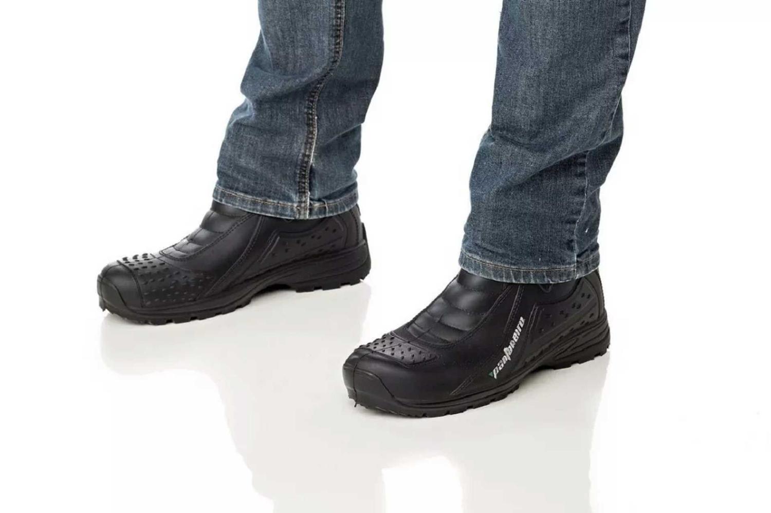 bota pantaneiro cano medio