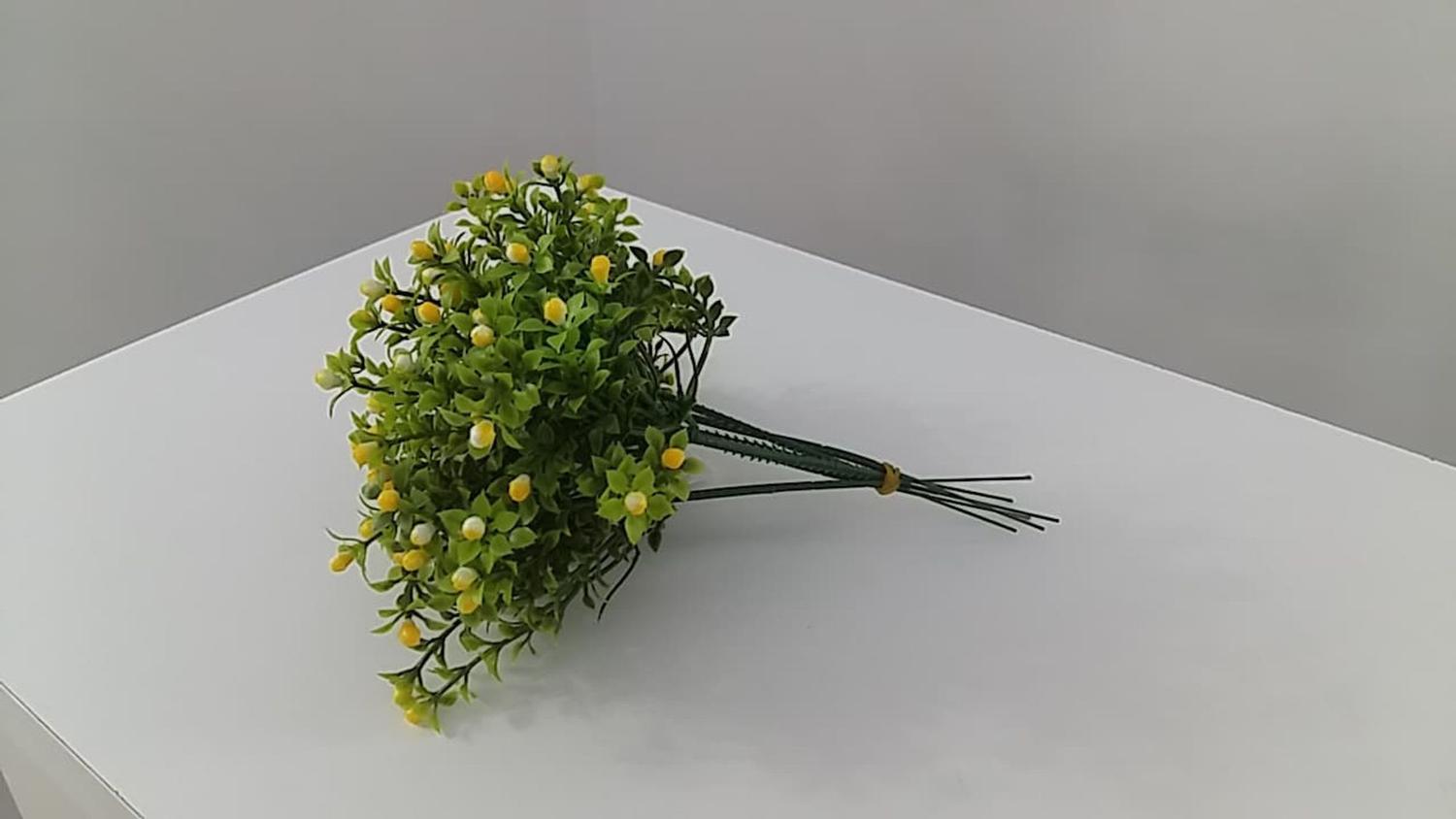 Bouquet de Frutinhos Amarelo 25 cm - Flor de seda - Outros Decoração -  Magazine Luiza