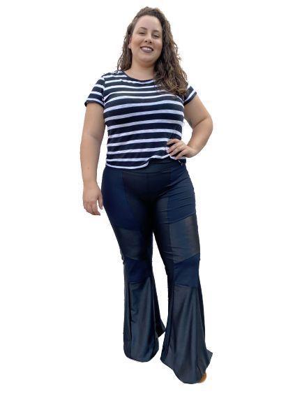 Calça Flare com Recortes Plus Size - Cirre Preto - CorpusFit