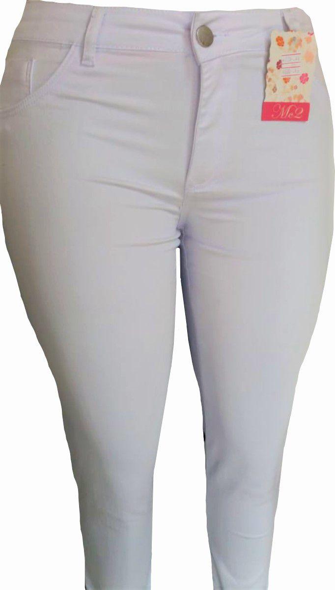 calça branca plus size