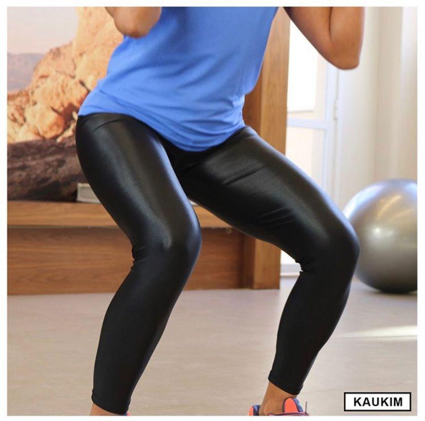 Calça Legging Grossa Corte Empina Detalhe Cirrê Citura Alta.