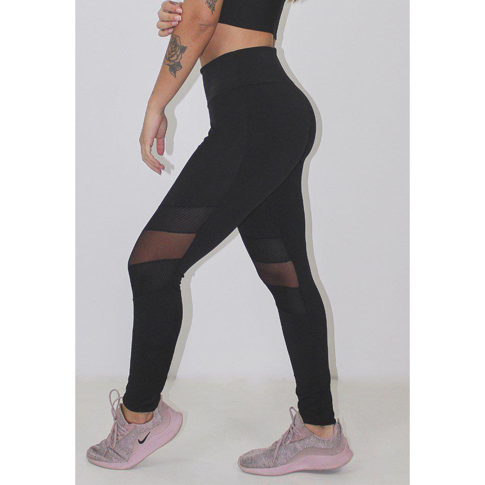 Calça Legging Fitness Spotlight Preta com Recortes
