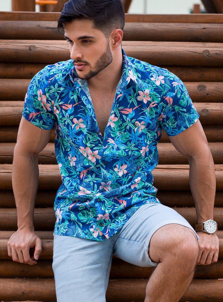 camisa estilo tropical