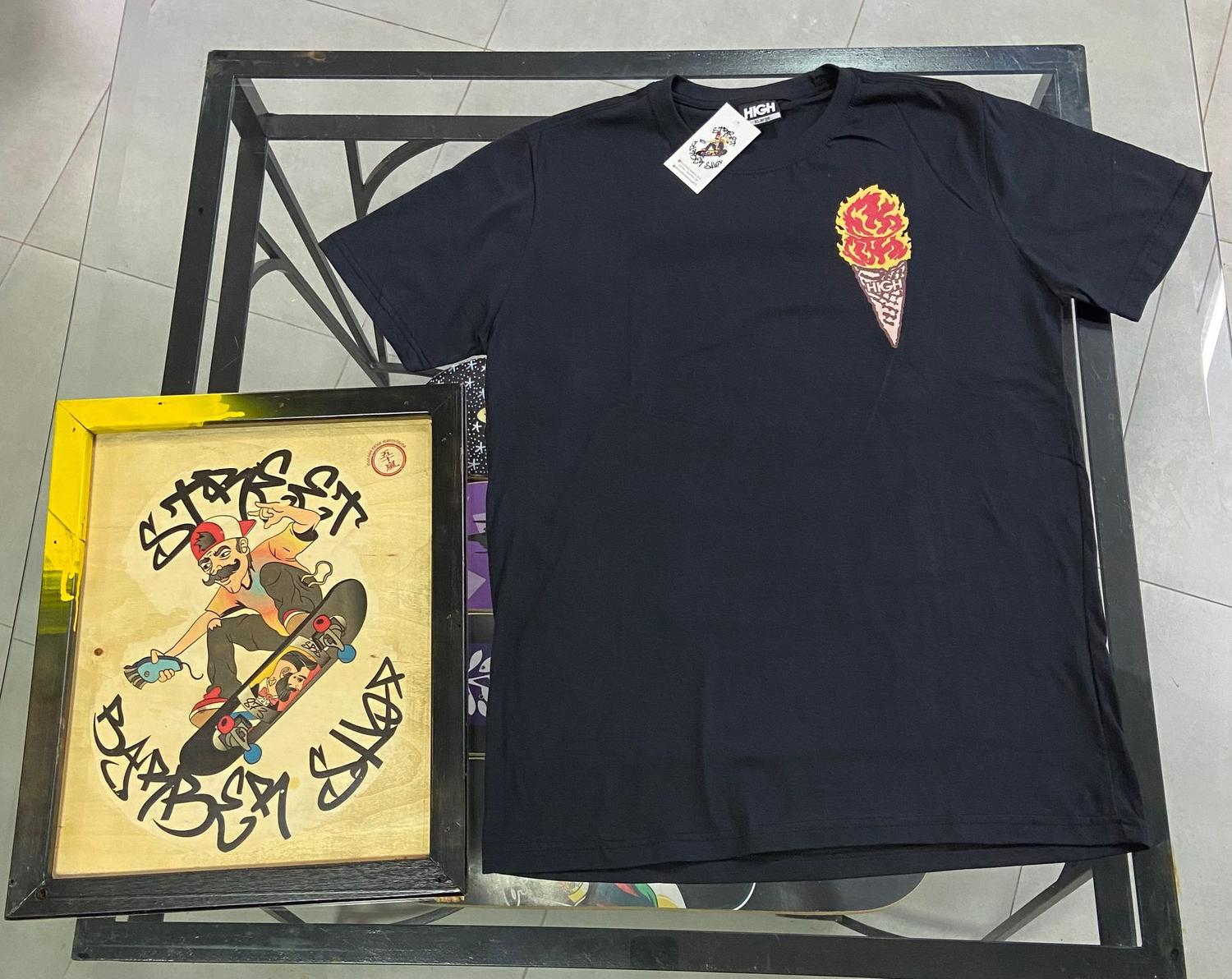 camiseta high logo