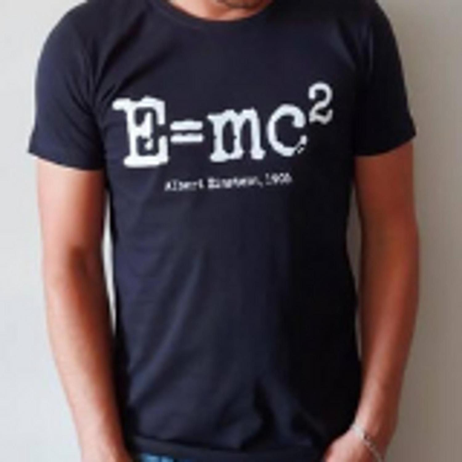Camiseta Masculina Estampa E=MC² (Albert Einstein).Marca Sheth, Modelo  Básica, cor Preta,Tamanho P - Sheth Camisetas - Camiseta Masculina -  Magazine Luiza