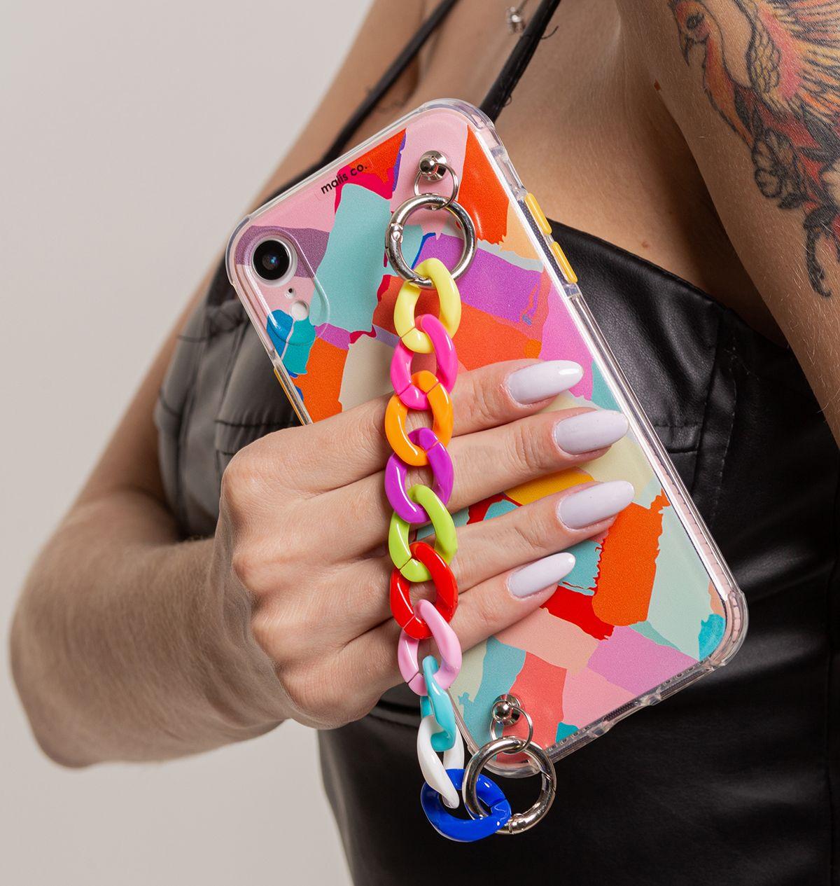 Imagem de Capa Capinha iPhone XR Colorida Grafitte Arco Iris Abstrato Alça Cordão Feminina Anti Impacto Queda Proteção de Camera