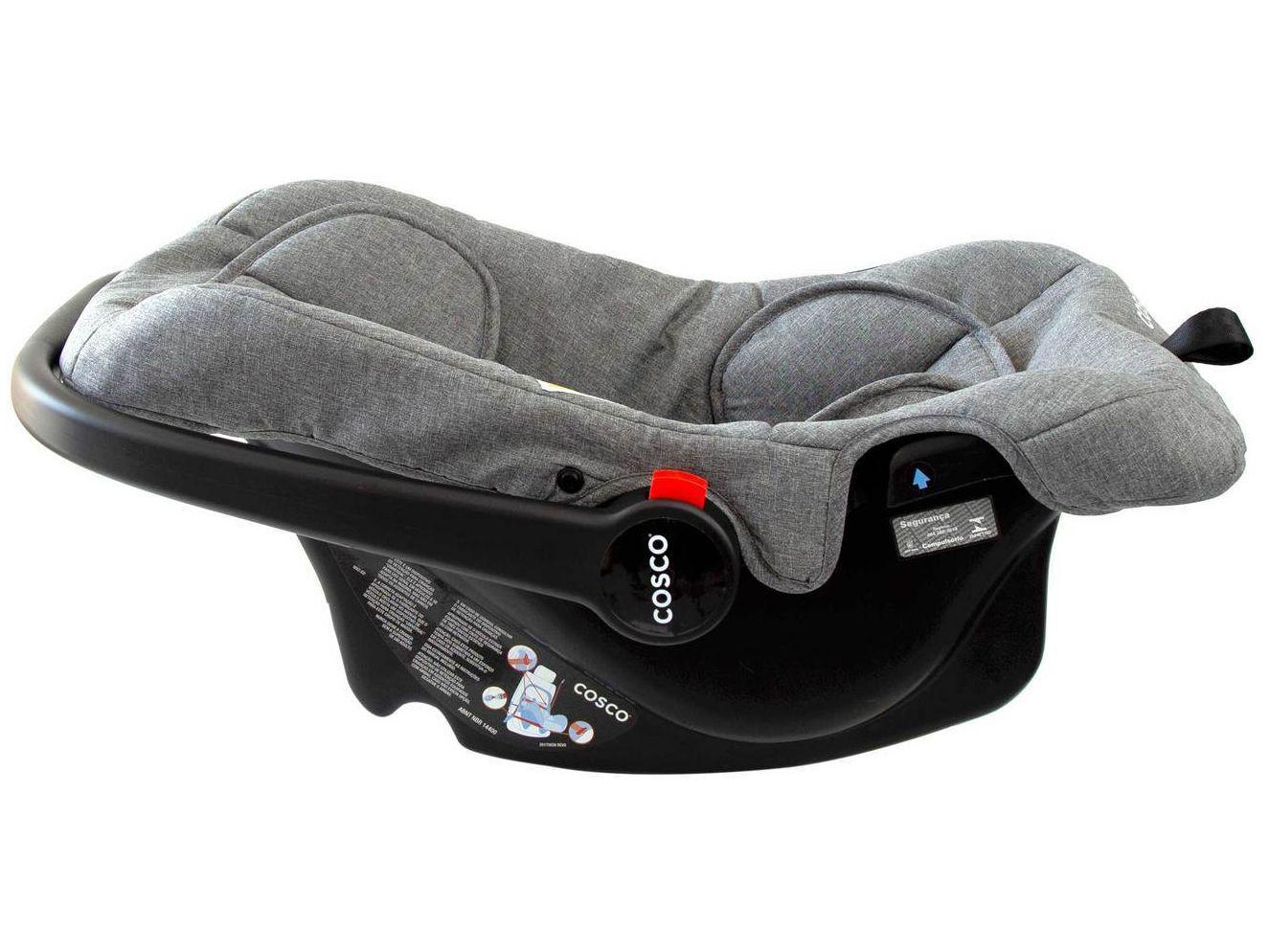 Carrinho de Bebê com Bebê Conforto Cosco Kids