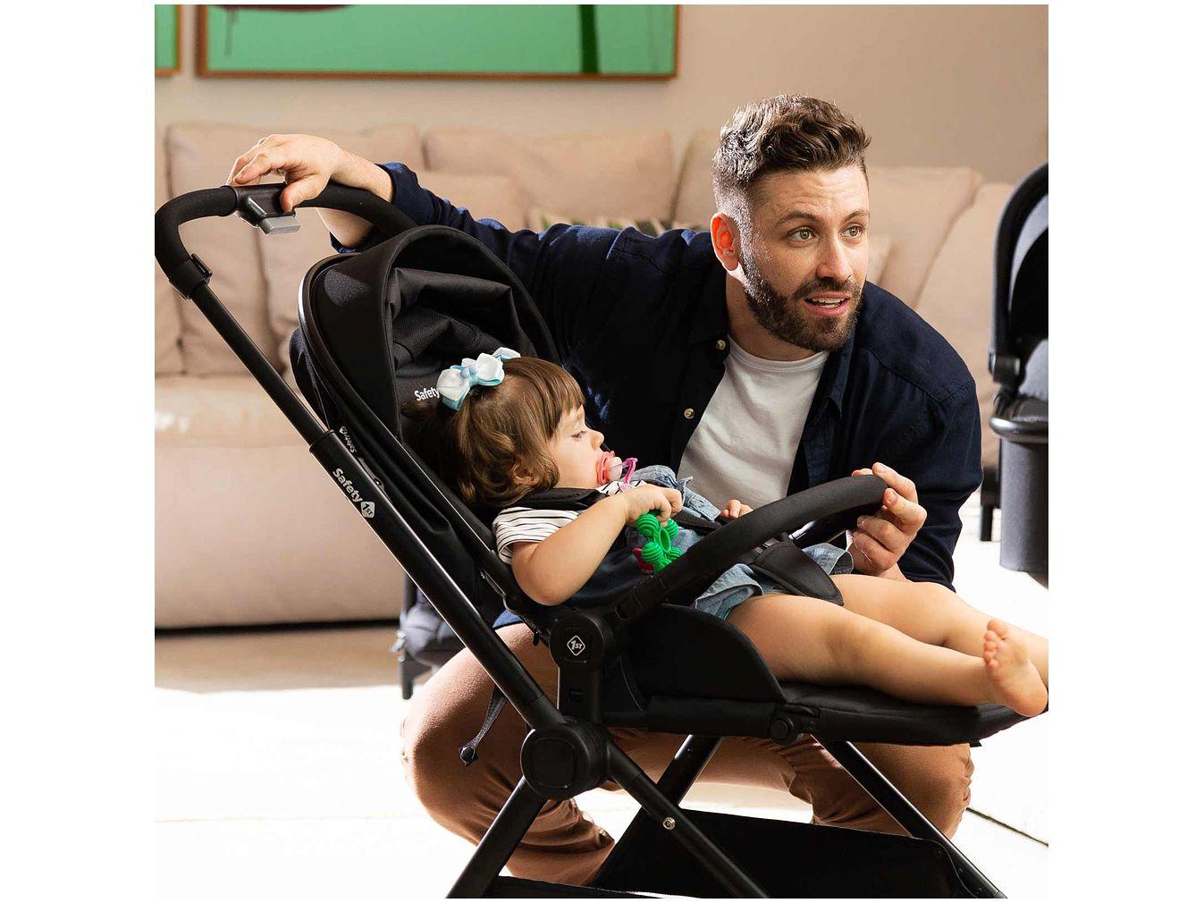 Carrinho de Bebê com Bebê Conforto Safety 1st