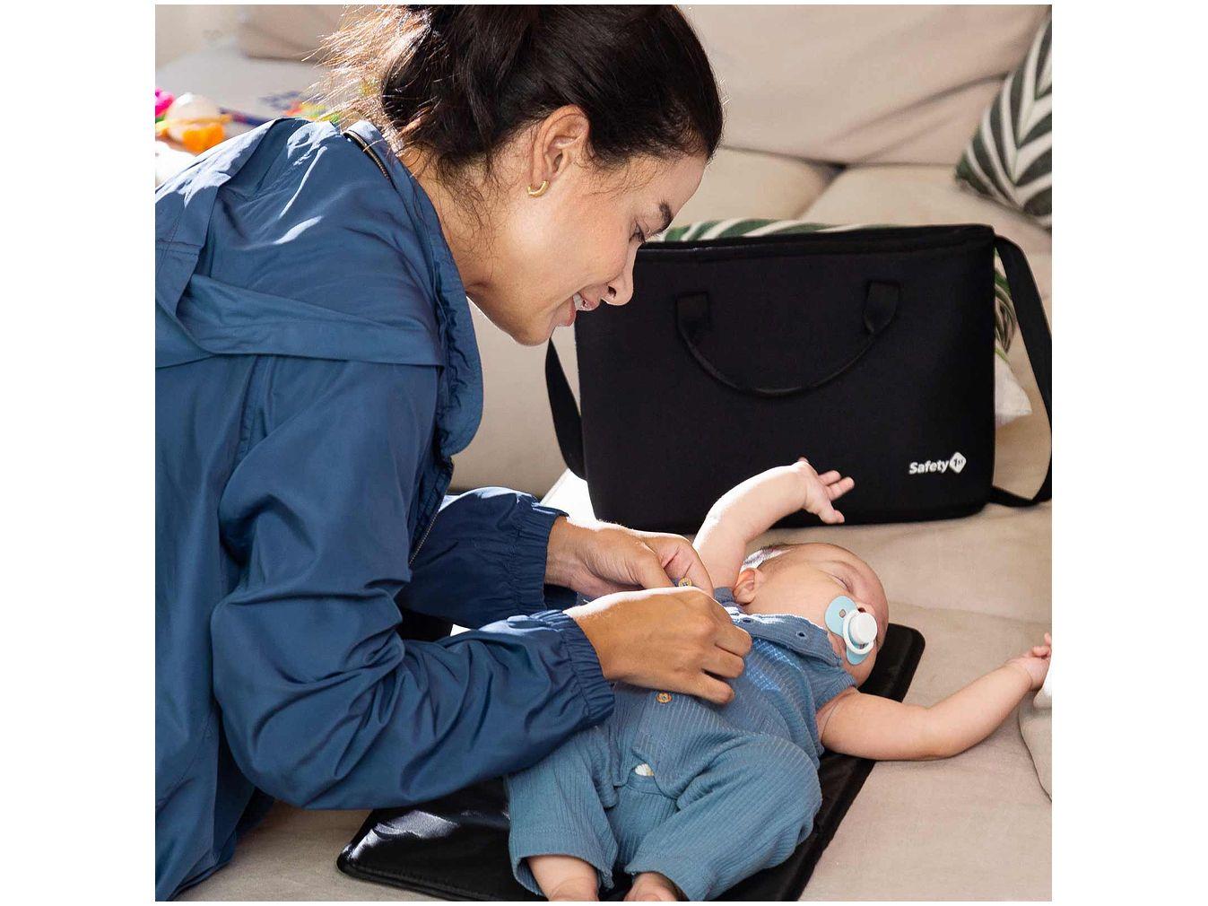 Carrinho de Bebê com Bebê Conforto Safety 1st