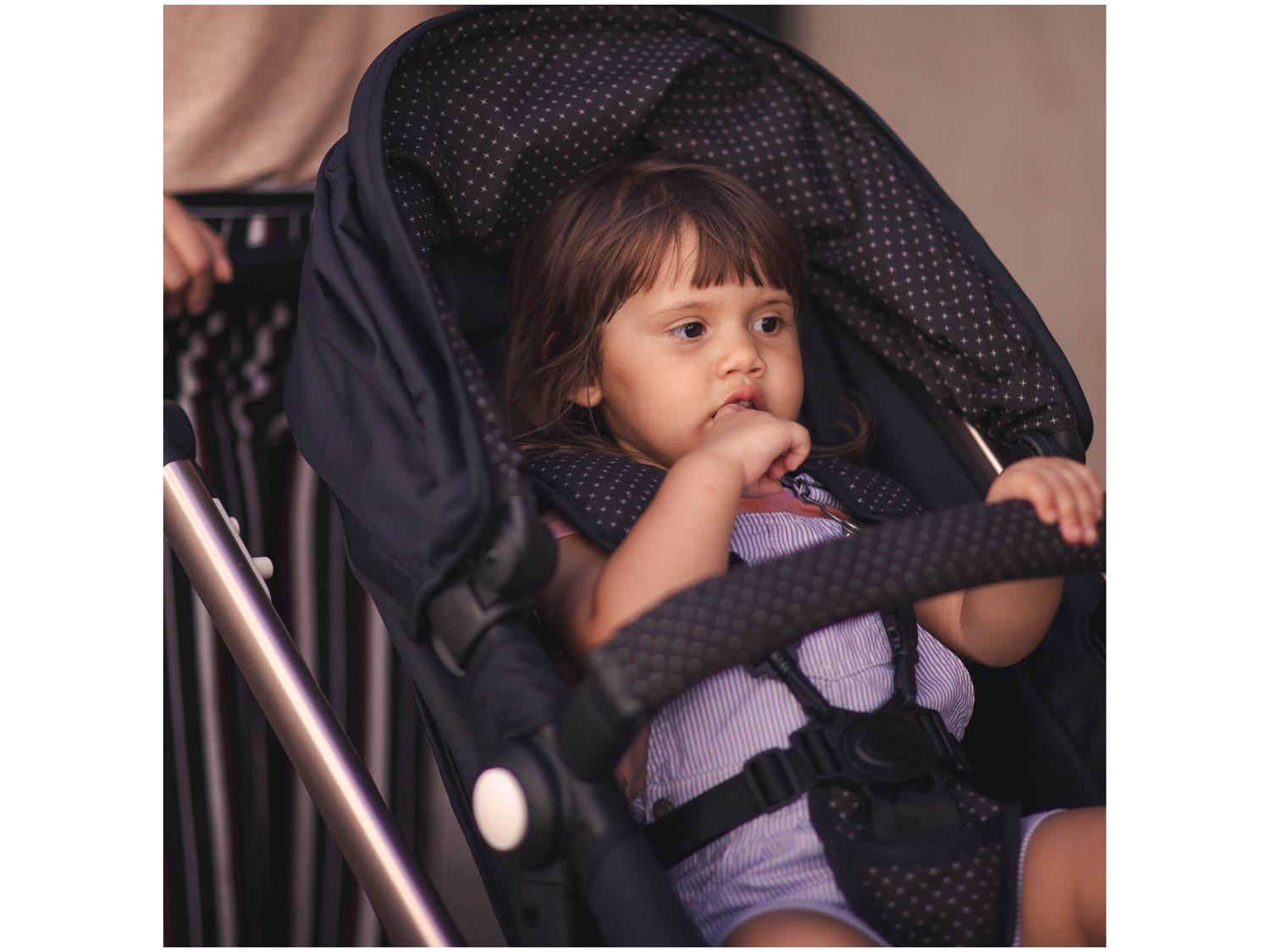 Carrinho de Bebê com Bebê Conforto Safety 1st