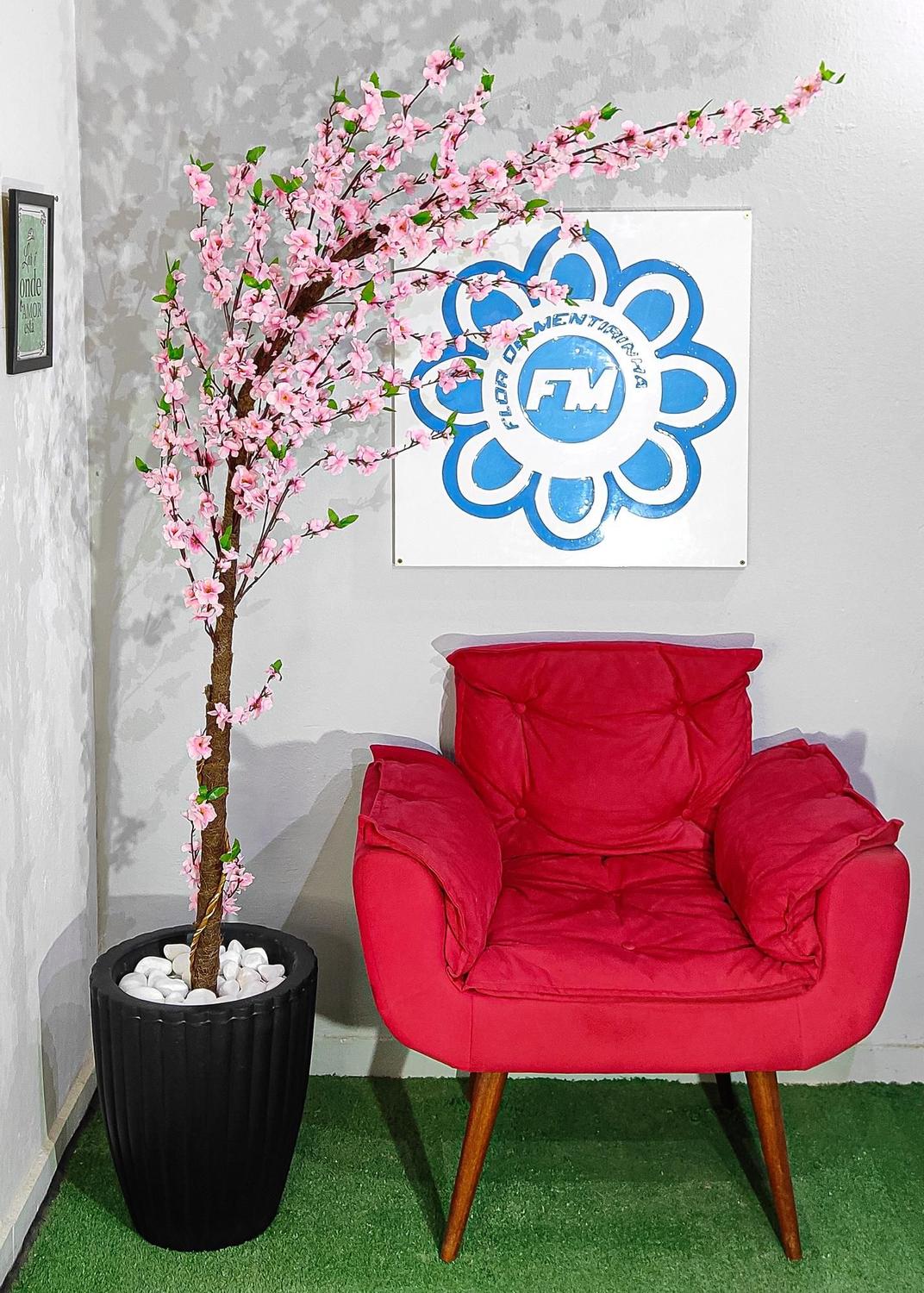 Cerejeira Curvada Rosa Bebê Árvore Artificial + Vaso Decorativo Grande -  Flor de Mentirinha - Árvores - Magazine Luiza