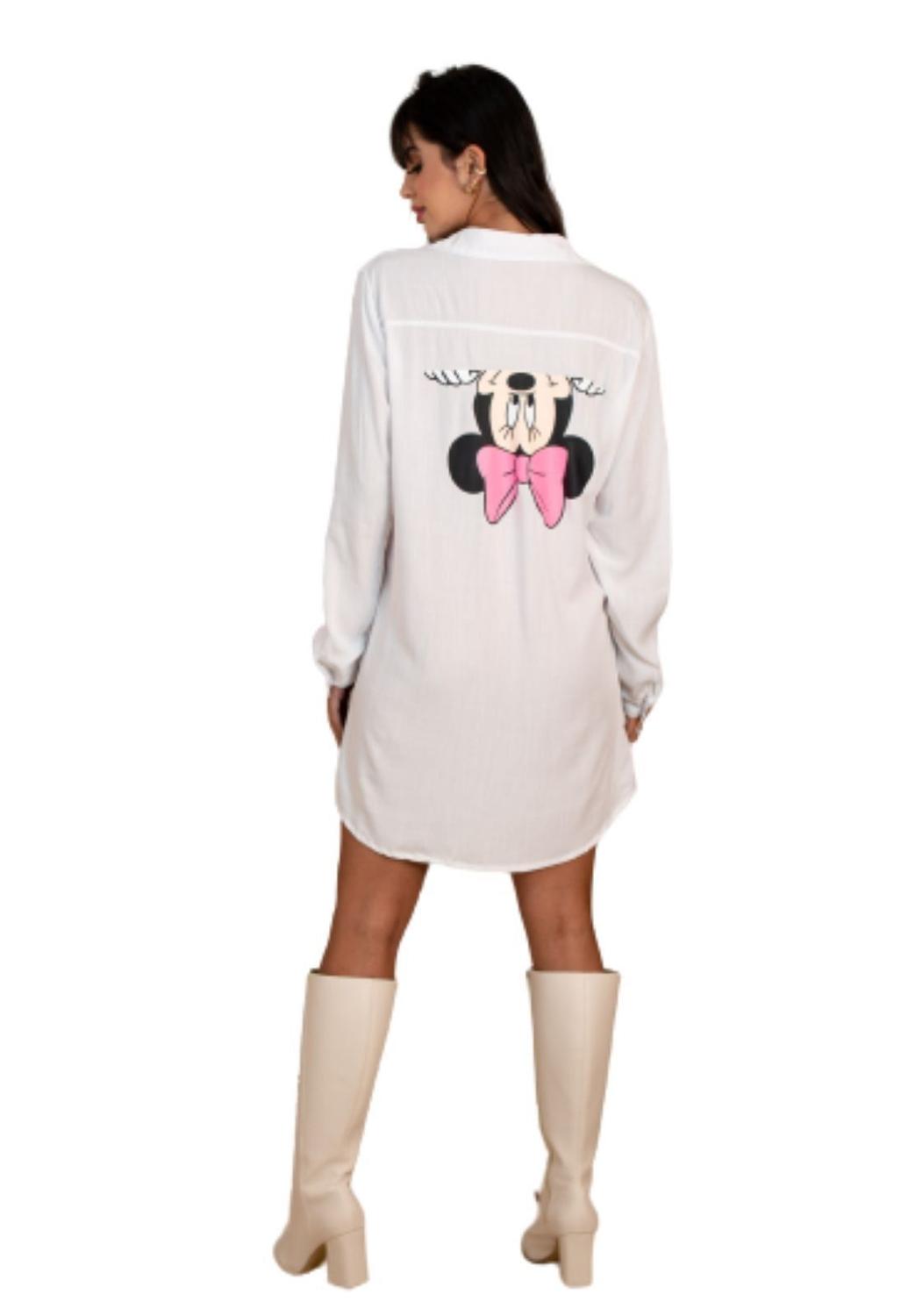 decote profundo plus size
