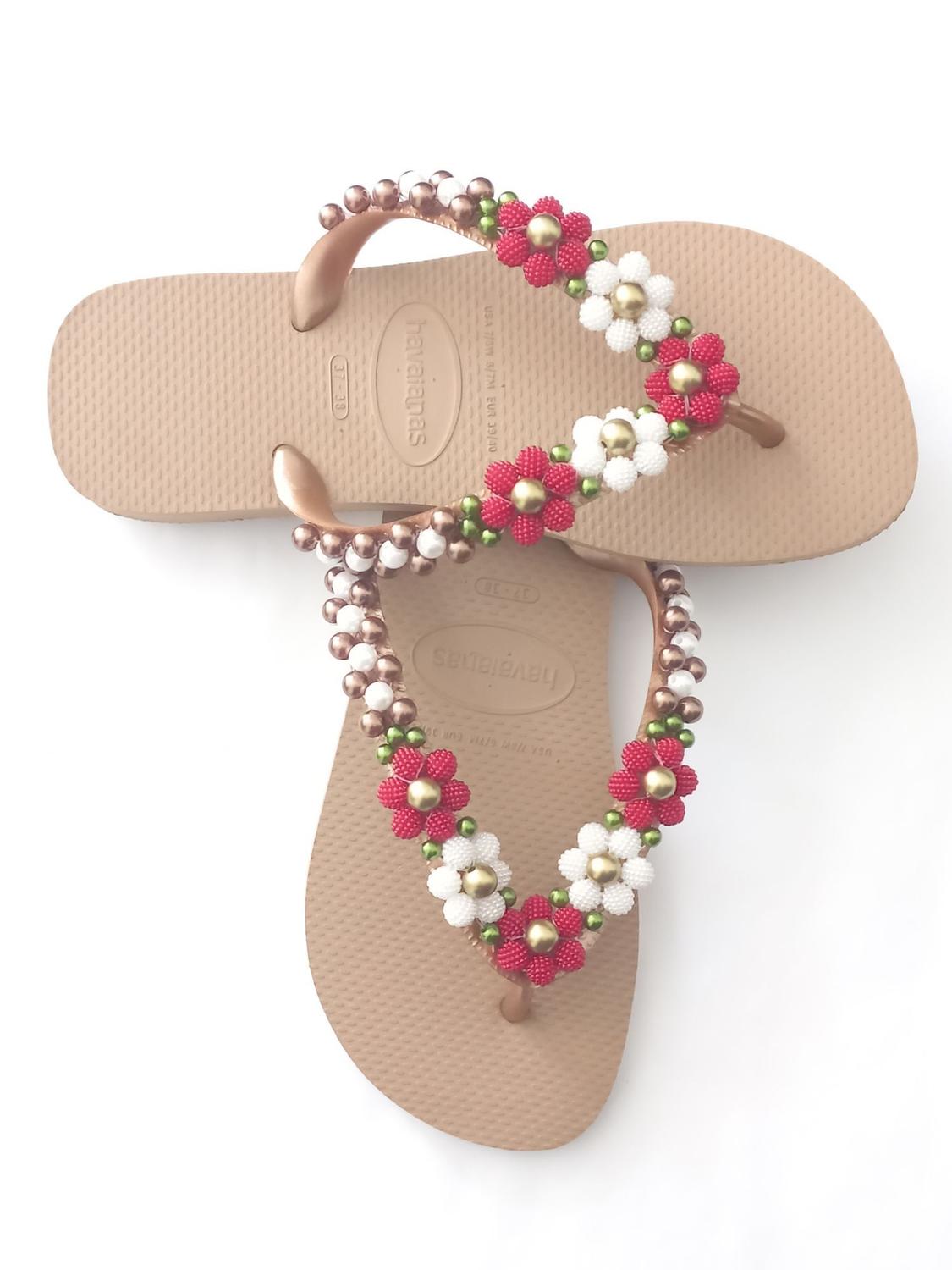 chinelo havaianas decorados rosegold com pérolas Chinelo