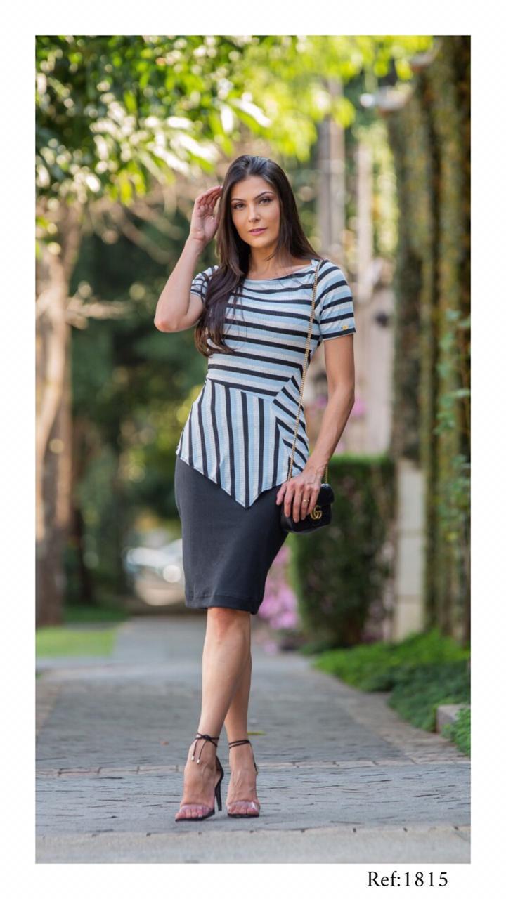 saia preta com blusa listrada