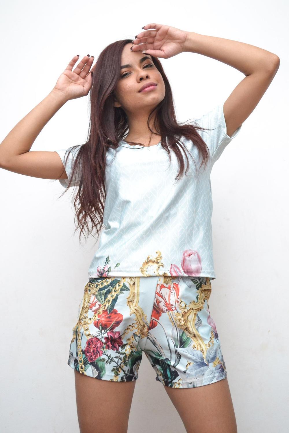 conjunto shorts e blusa feminino