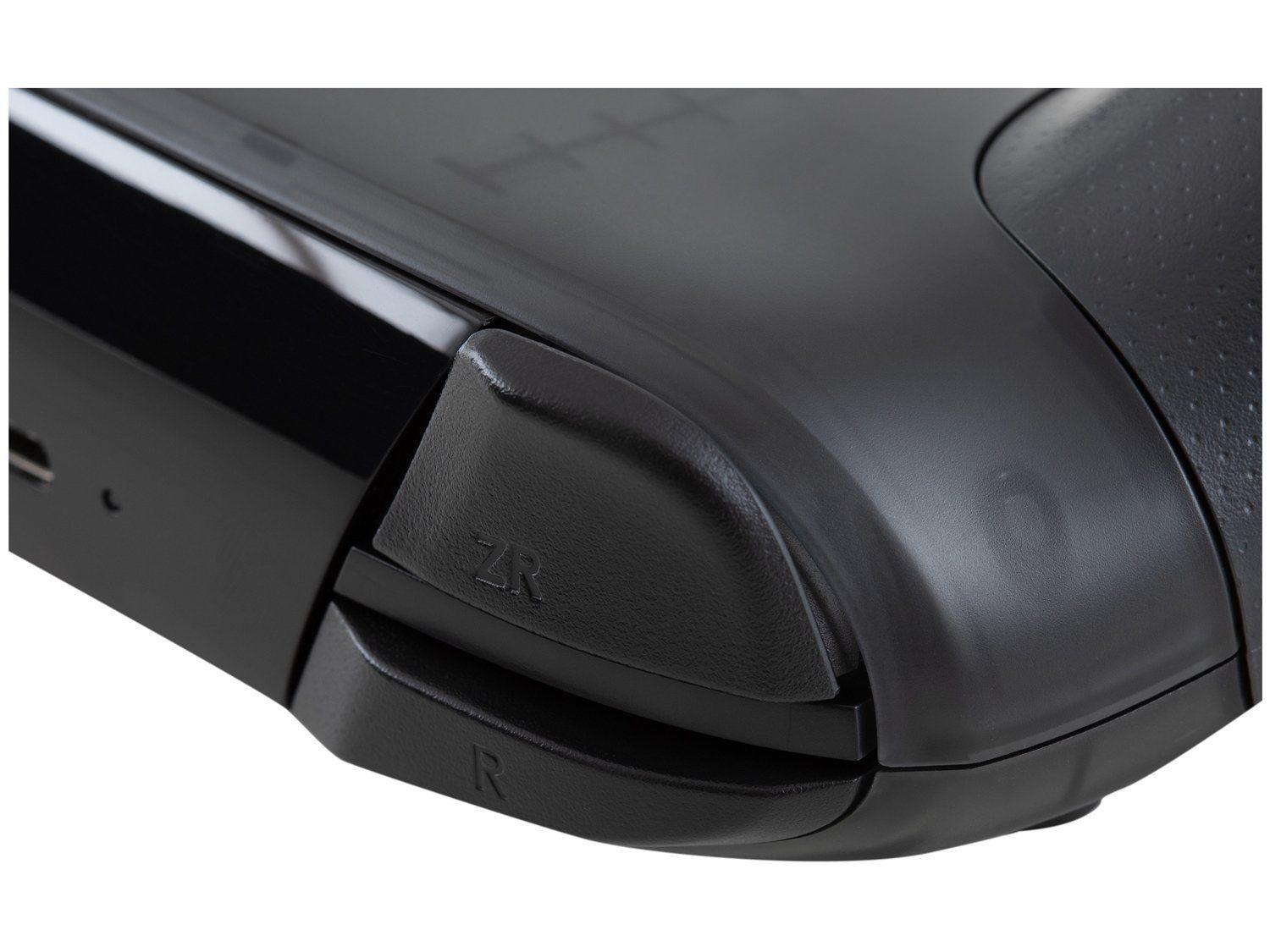Detalhe dos analógicos e direcional do Controle Nintendo Switch Pro Controller em close-up