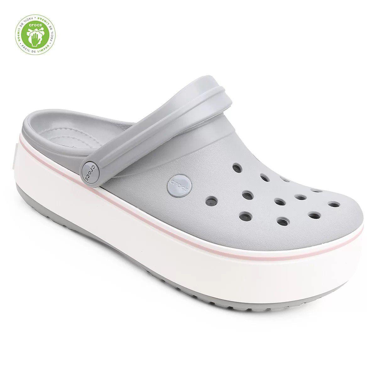 crocs cinza e rosa