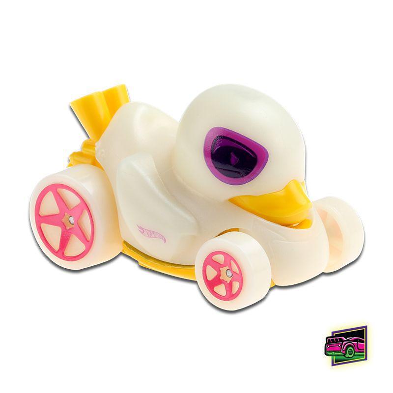 hot wheels duck n roll 2021