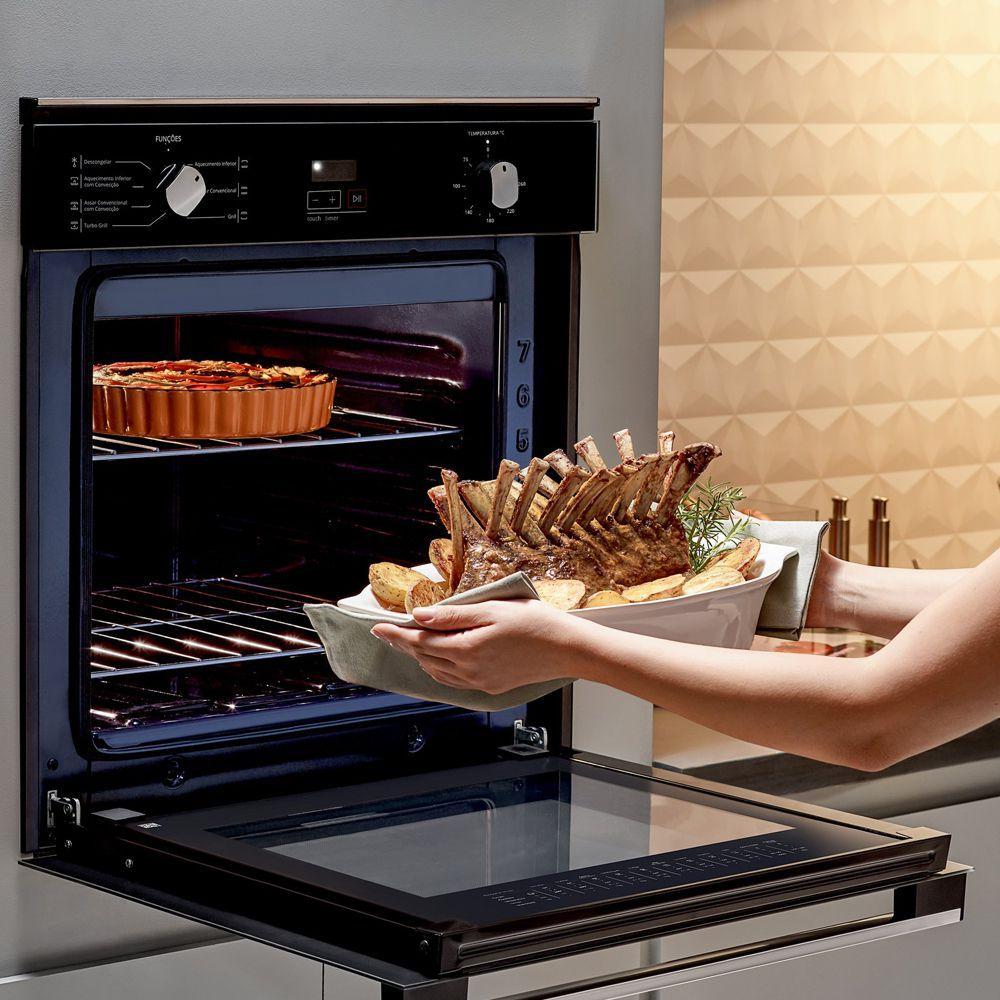 Forno de embutir elétrico Brastemp 84 litros Preto com convecção e