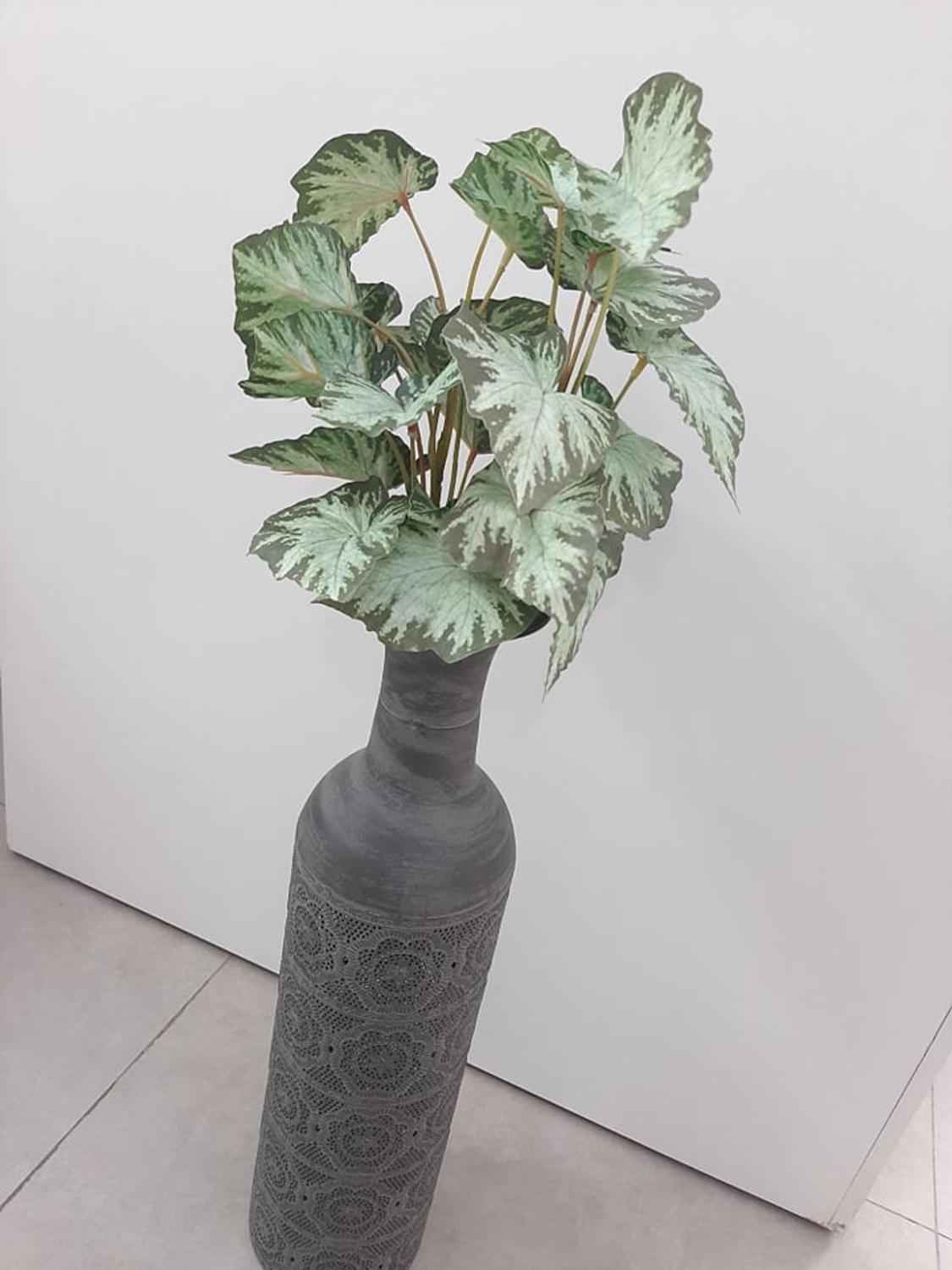 Haste Artificial Verde e Branca de Folha Begônia 84 cm - Flor de Seda -  Plantas Artificiais - Magazine Luiza