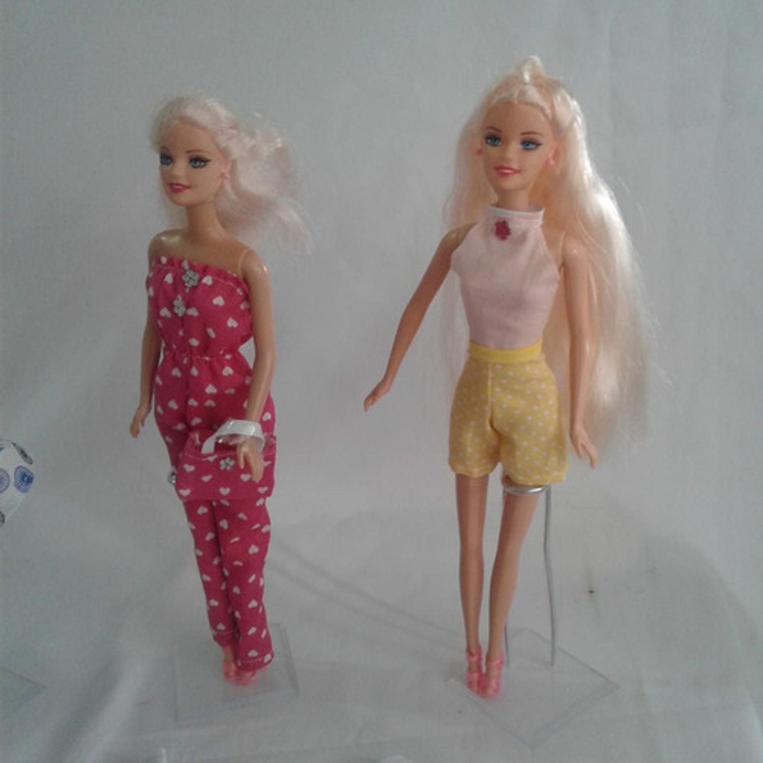 Kit 5 Looks, Roupinhas Sortidas Para Barbie - Rose Roupas De Bonecas - Roupa  de Boneca - Magazine Luiza