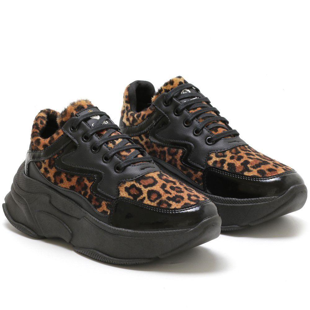 black shoes brown bolsa