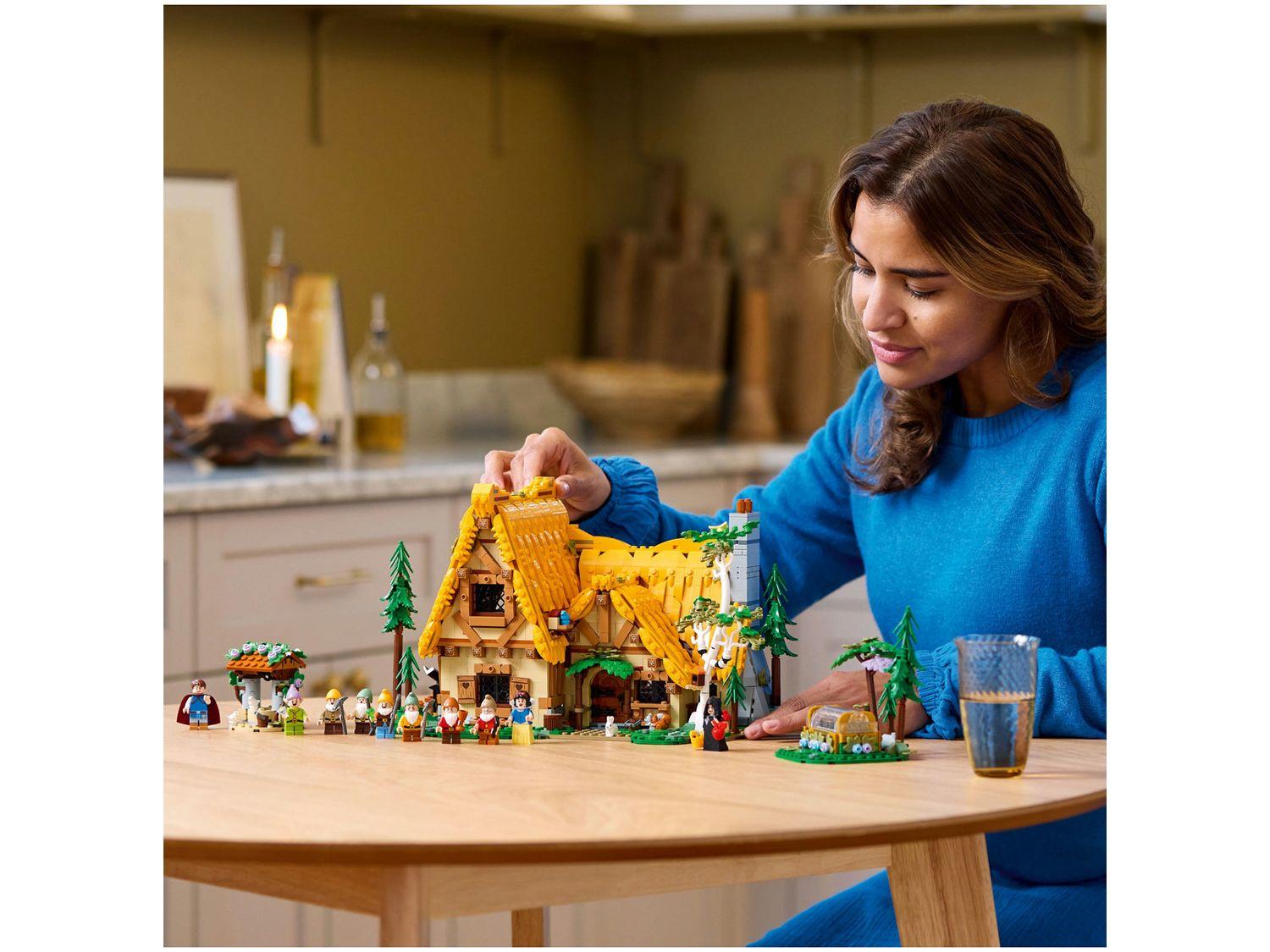 LEGO Disney Princess Chalé da Branca de Neve e os 