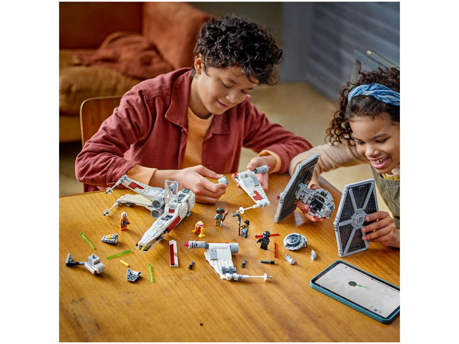 LEGO Mistura de TIE Fighter e X-Wing 75393