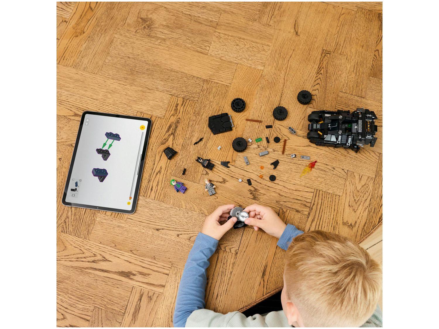 LEGO Tumbler do Batman vs. Duas Caras e o Coringa