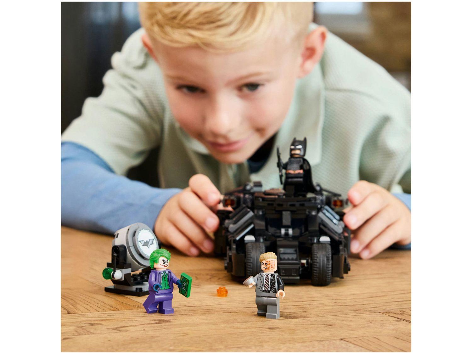 LEGO Tumbler do Batman vs. Duas Caras e o Coringa