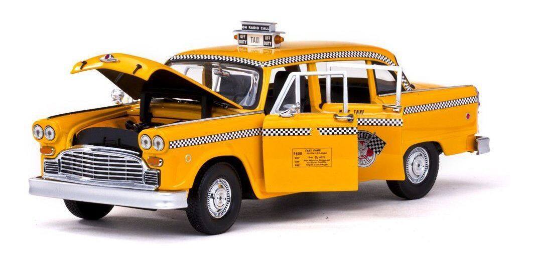 No135ミニカー1/18箱あ1981 New York Checker Cab