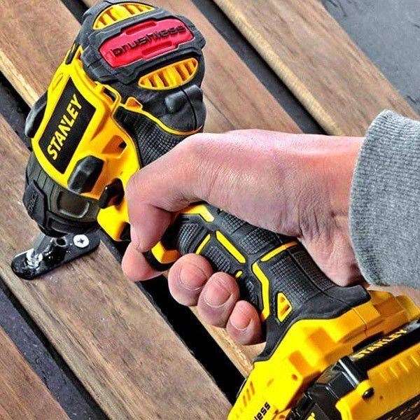 Parafusadeira 1 4 Impacto a Bateria 20V e Carregador 127V SBI20S2K BR Brushless Stanley. Outros Ferramentas e Jardim Magazine Luiza
