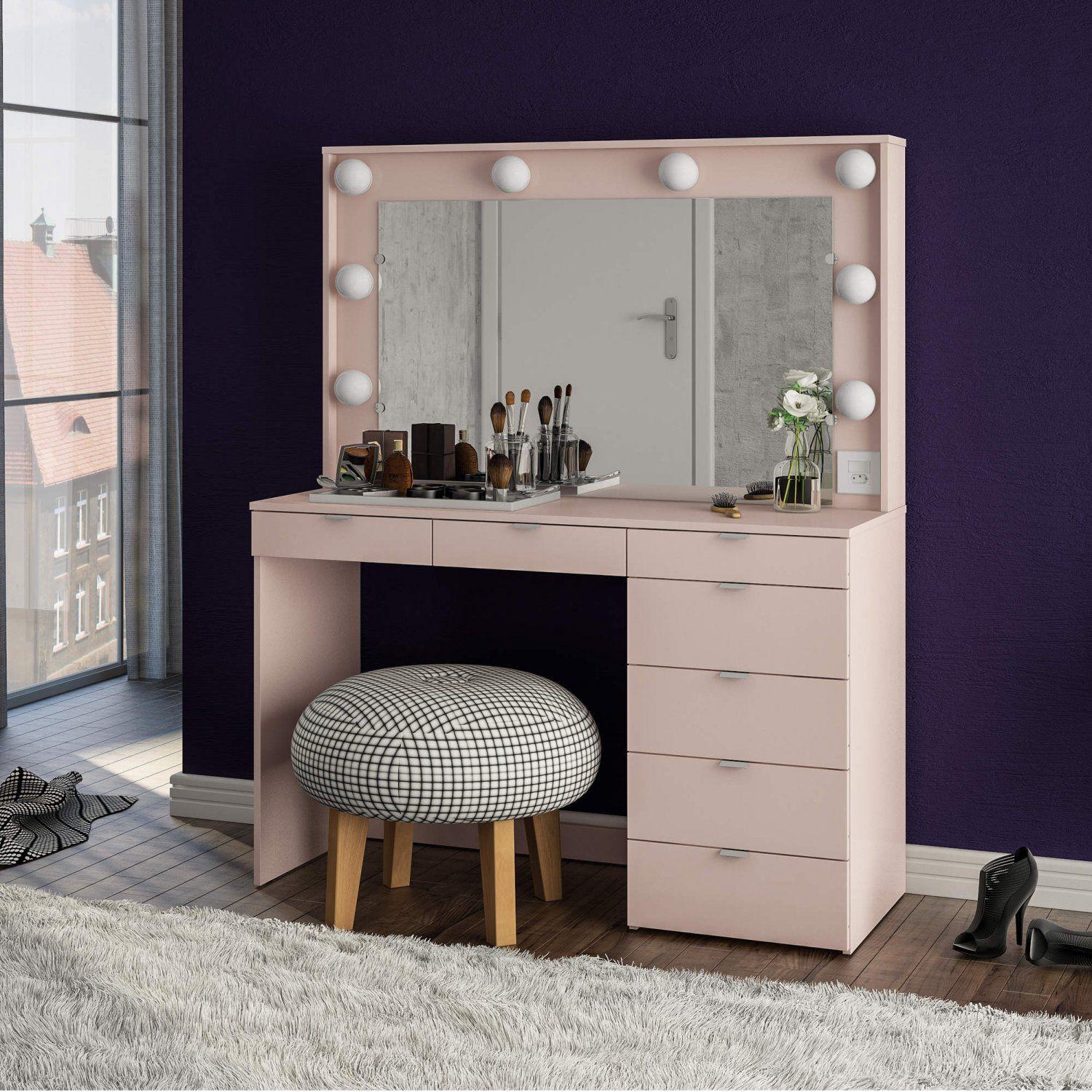 Макияжный столик