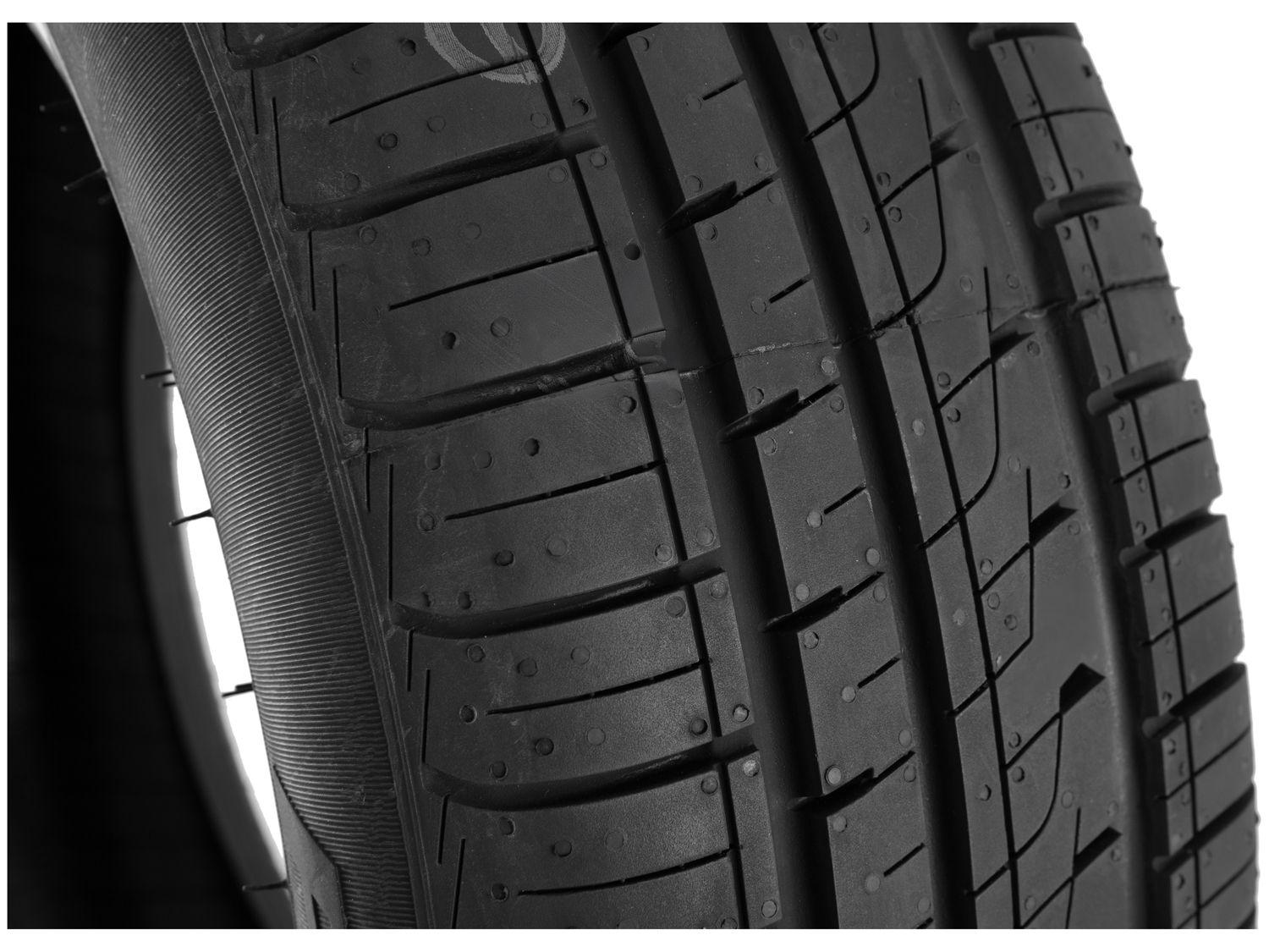 Pneu Aro 14”175/65R14 Pirelli 82H P400 EVO