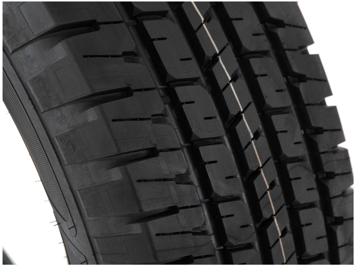 Pneu Aro 15” 205/70R15 Goodyear 96T SUV 2 Direction 2
