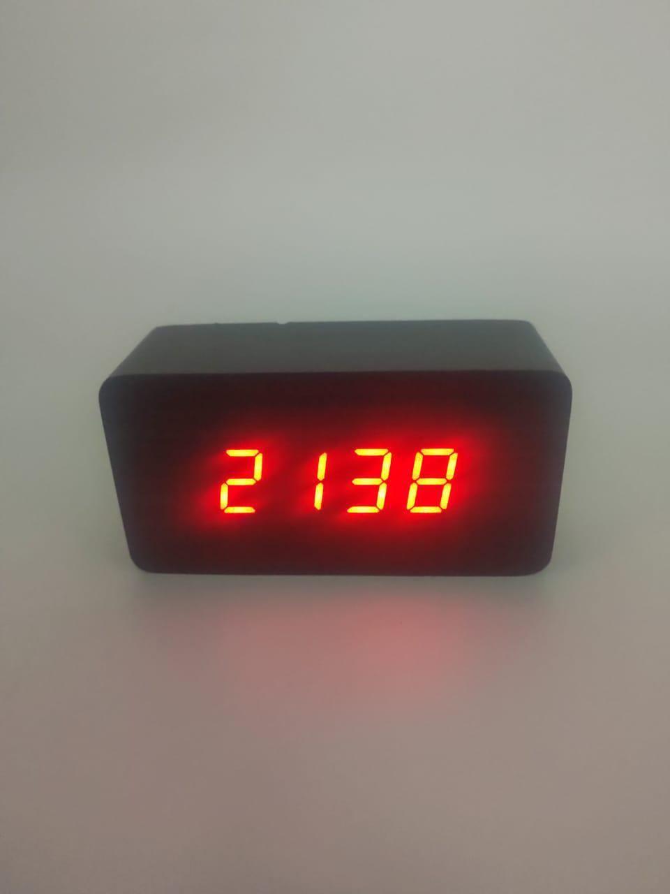 Despertador Arduino Relógio De Mesa Digital Tipo Madeira Com