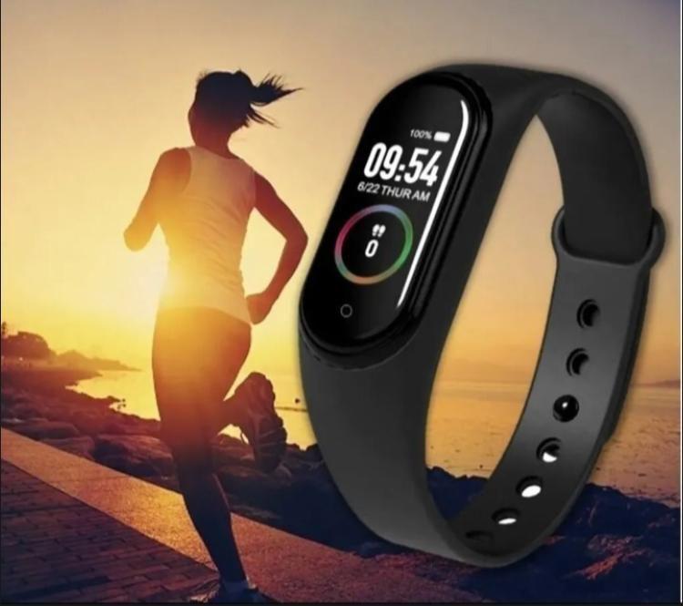 smartwatch innova m4