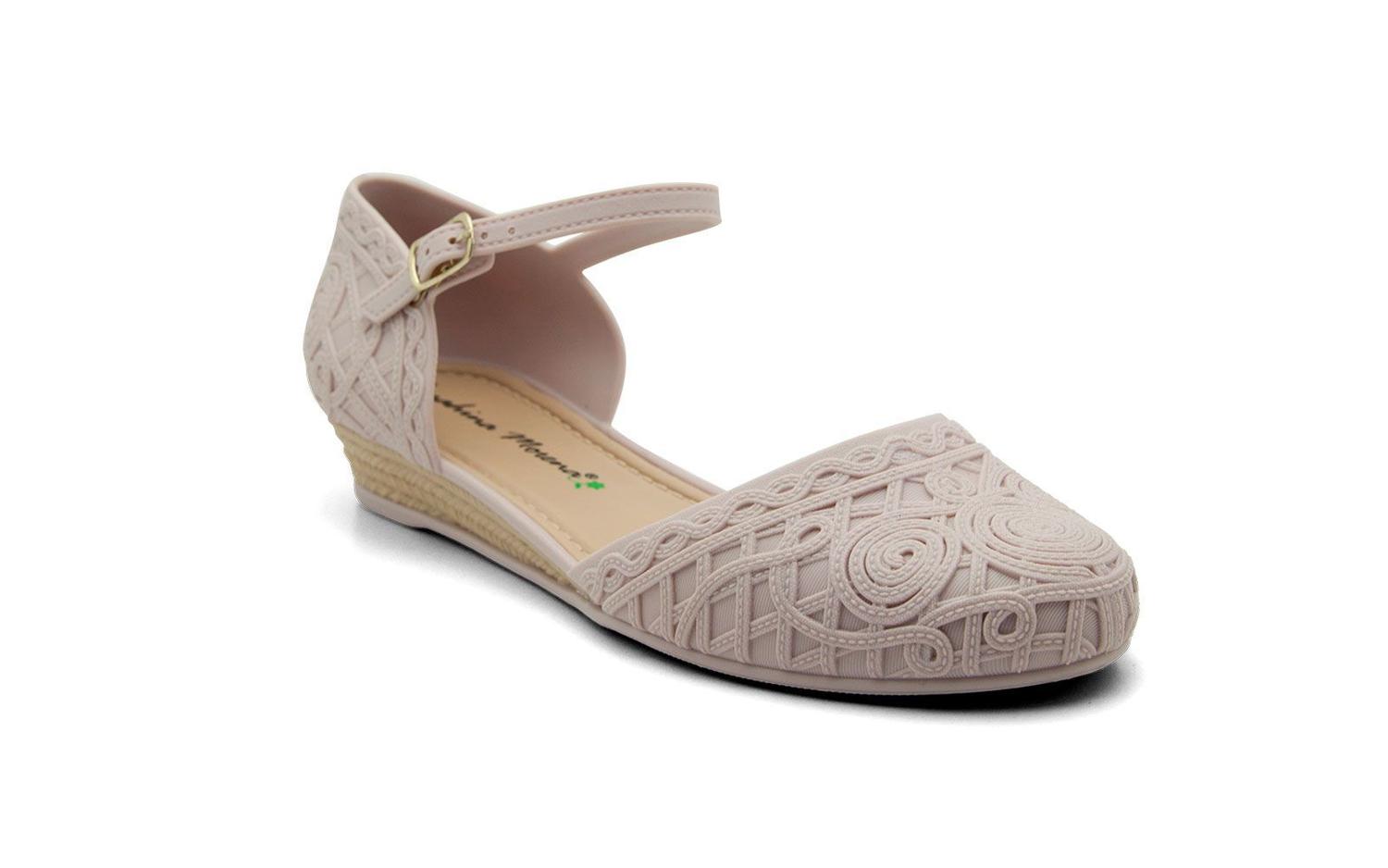 sandalia anabela de plastico