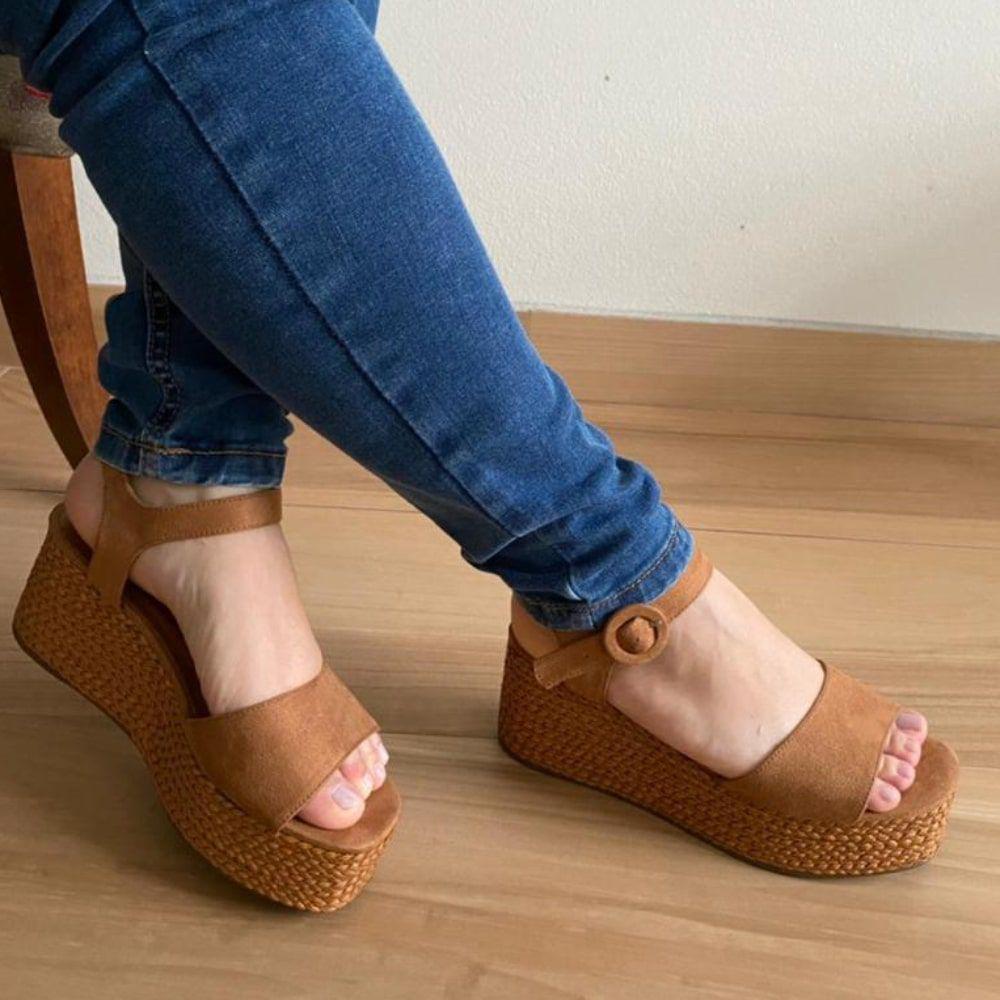 Sandália Anabela Plataforma em Camurça Marrom Sonho Dos Pés - Sonho Dos Pes  - Sandália Feminina - Magazine Luiza