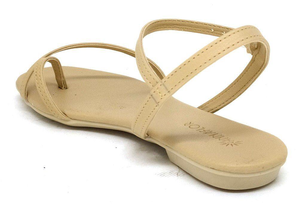 Sandalia Rasteira Ana Flor Branco em Verniz Com Enfeite Abs em Promoção |  Ofertas na Americanas