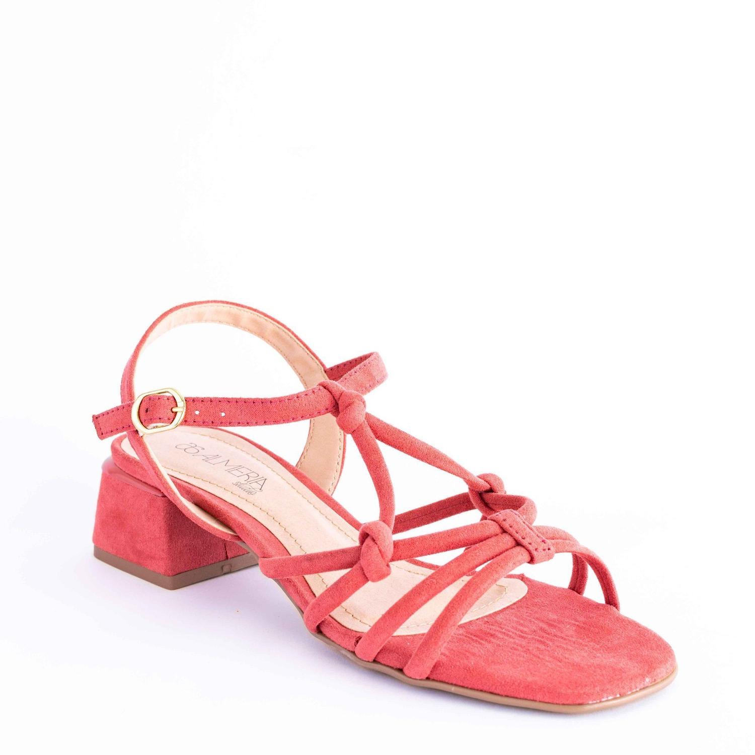 Sandália Nobuck Salto Bloco Baixo - Almeria Shoes - Outros Moda e  Acessórios - Magazine Luiza